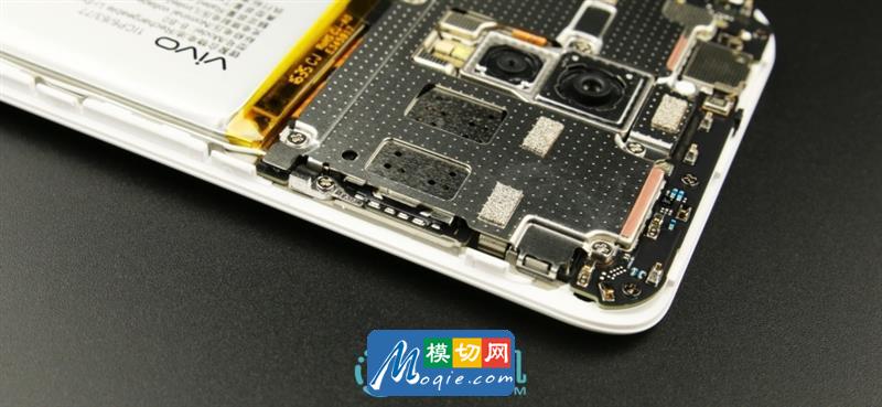 vivo Xplay6詳細拆解：這做工沒得噴