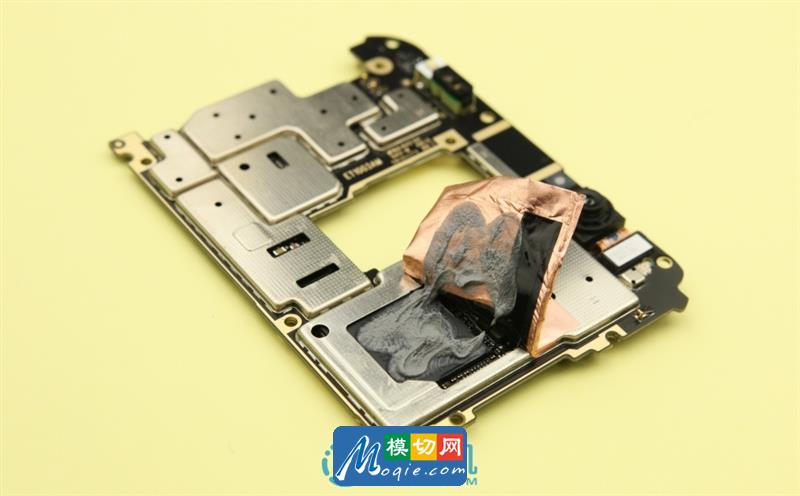 vivo Xplay6詳細拆解：這做工沒得噴