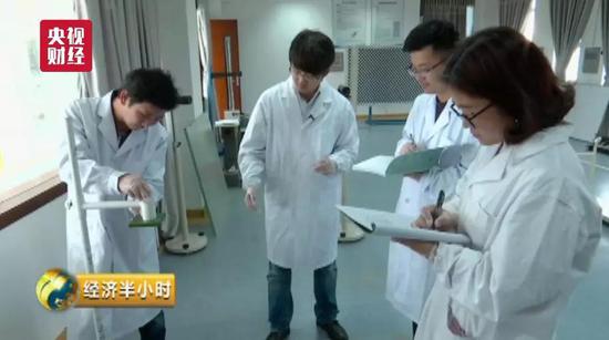 超薄玻璃厚度堪比A4紙：很結(jié)實(shí)轎車撞不碎